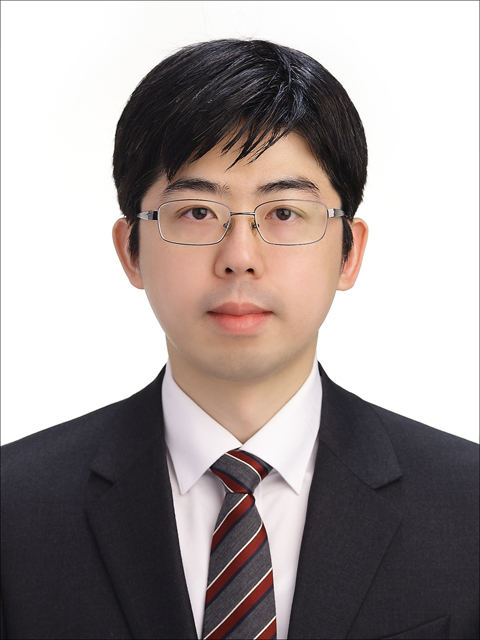 안재윤 선생님 사진